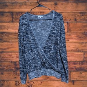 Women's Coco + Jaimeson V Neck Gray/Black Long Sleeve Top Sz M